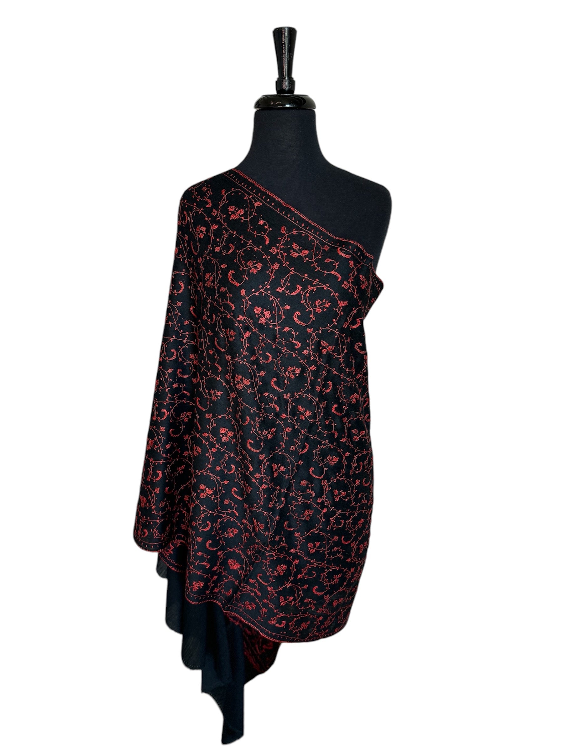 Kashmiri Feather-Light Woolen Stole - Sozni Jalidar Design image 9
