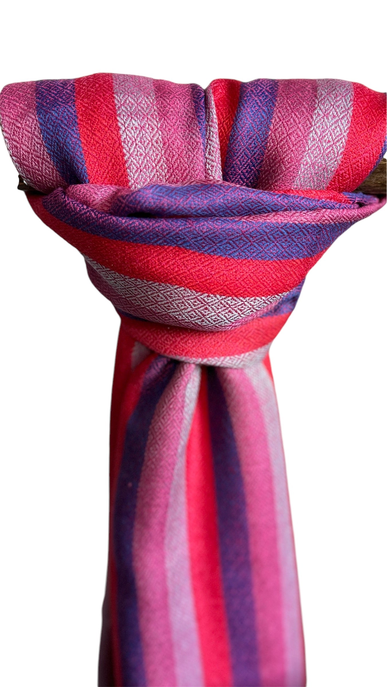 Kashmiri Feather-Light Woolen Scarf: checkered image 8