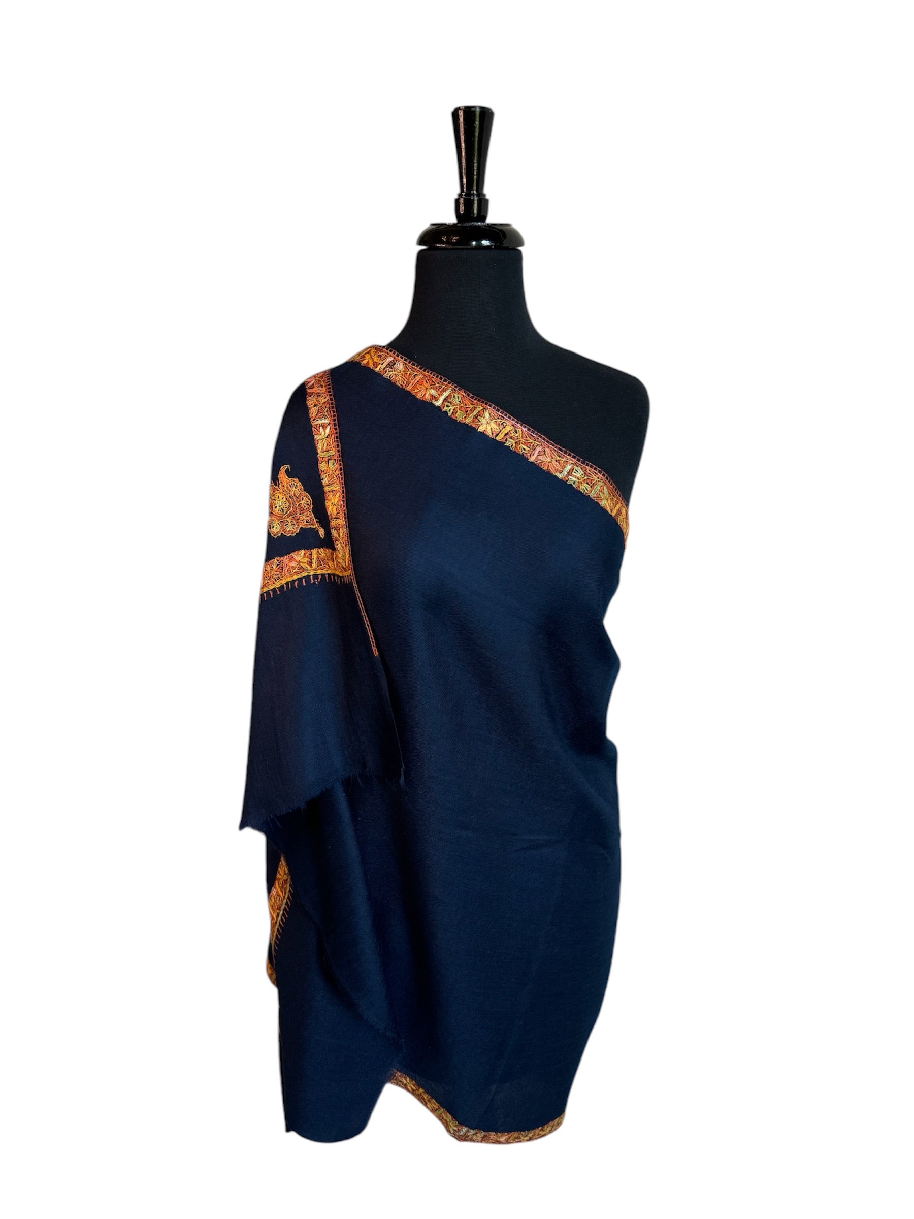 Kashmiri Woolen Stole - Sozni Haldar Design image 13