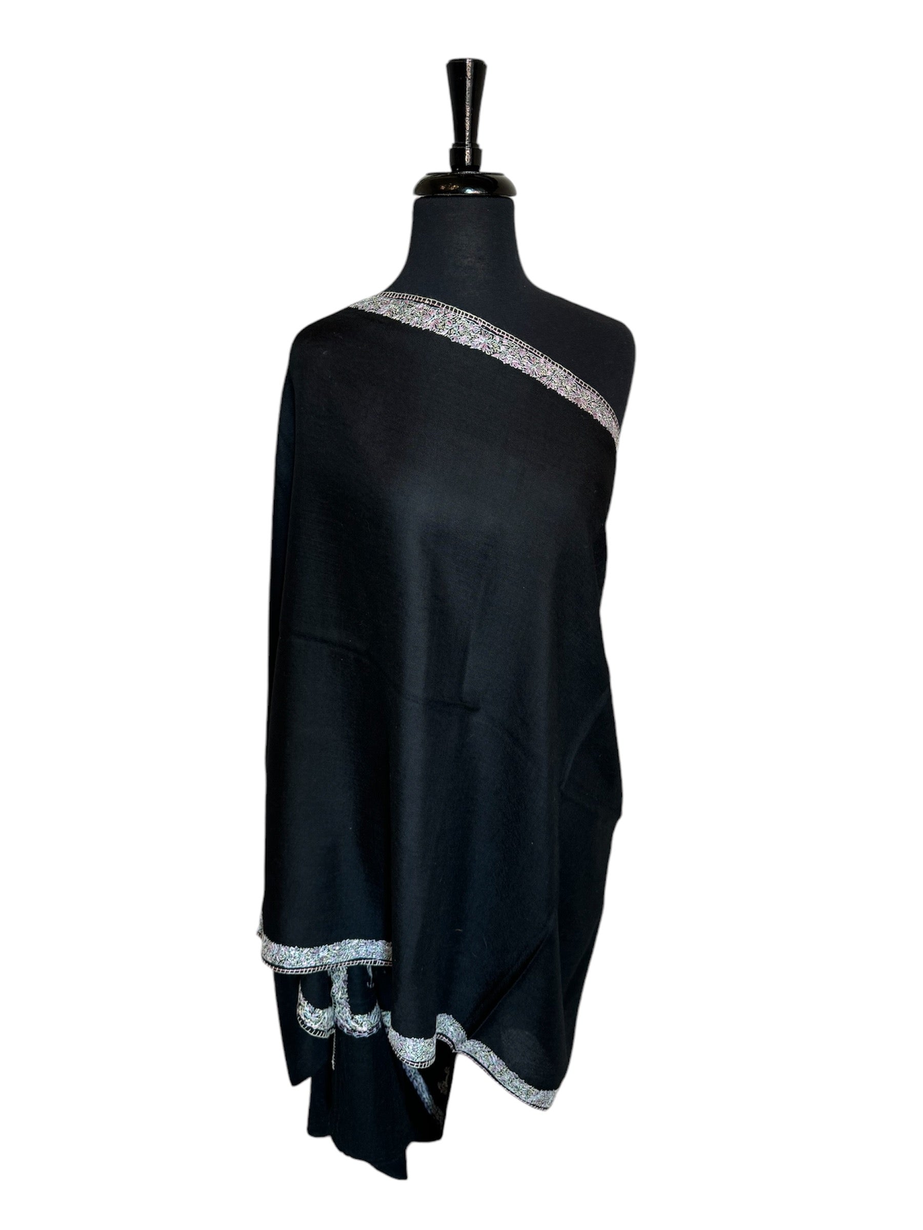 Kashmiri Woolen Stole - Sozni Haldar Design image 6