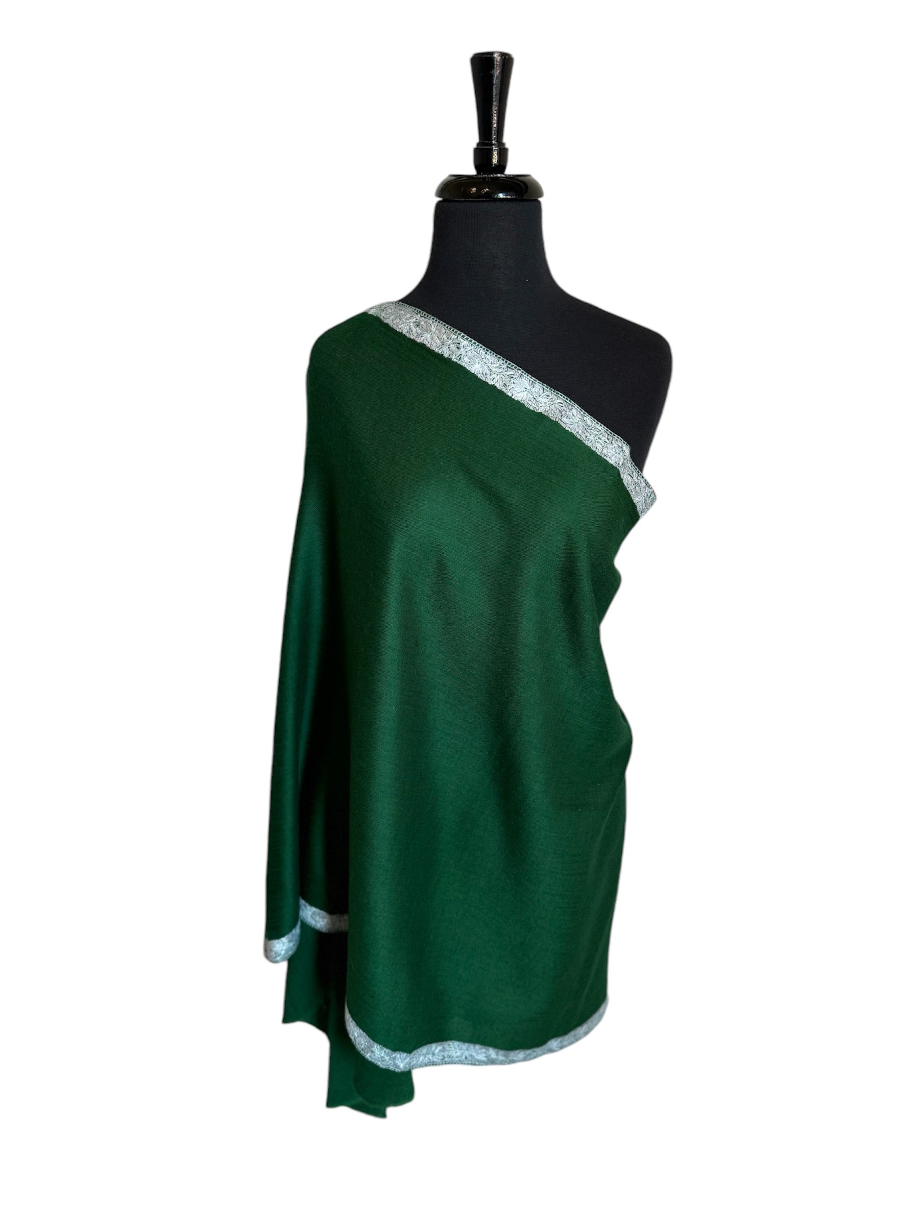 Kashmiri Woolen Stole - Sozni Haldar Design image 3