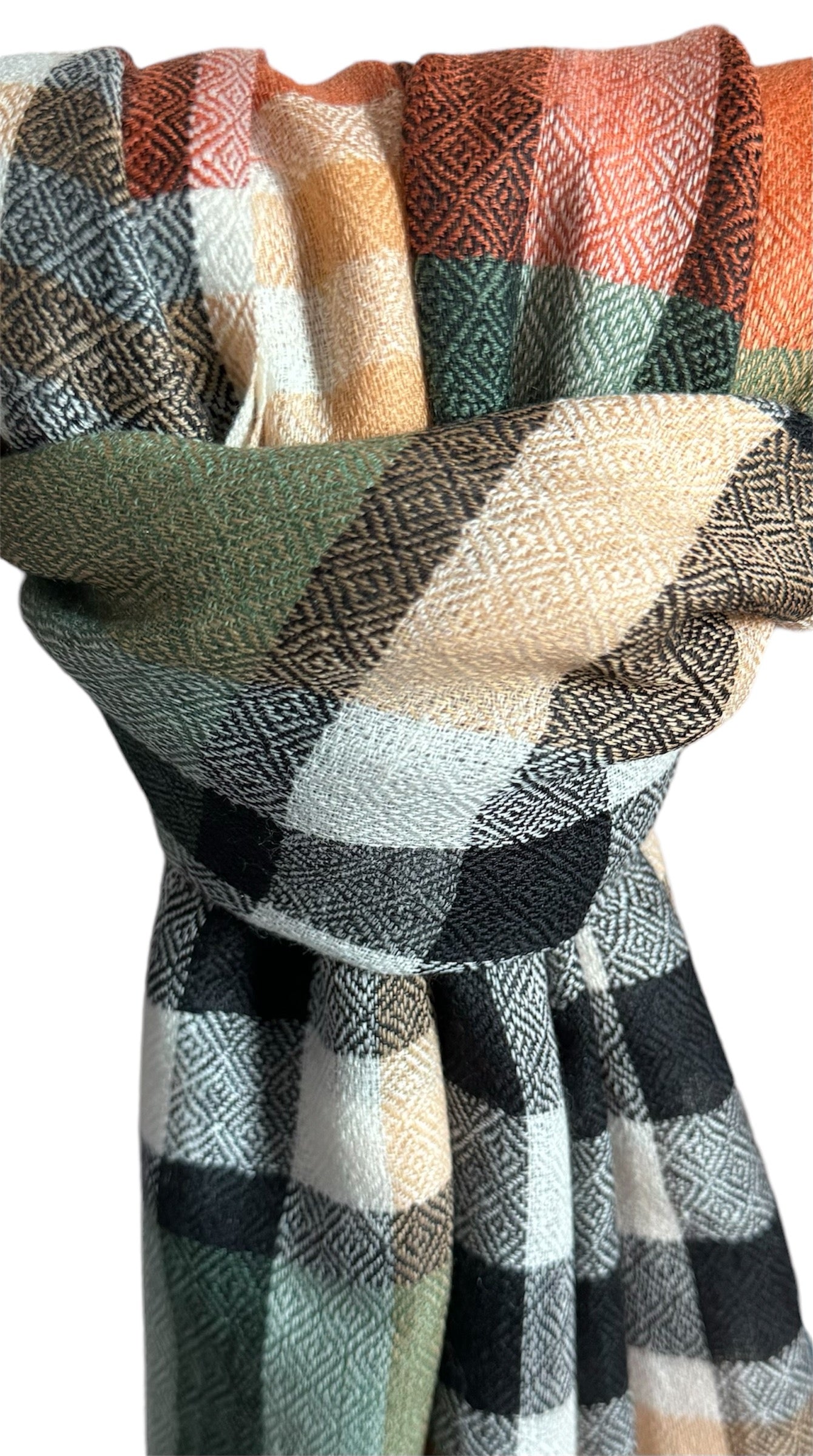 Kashmiri Feather-Light Woolen Scarf: checkered image 6