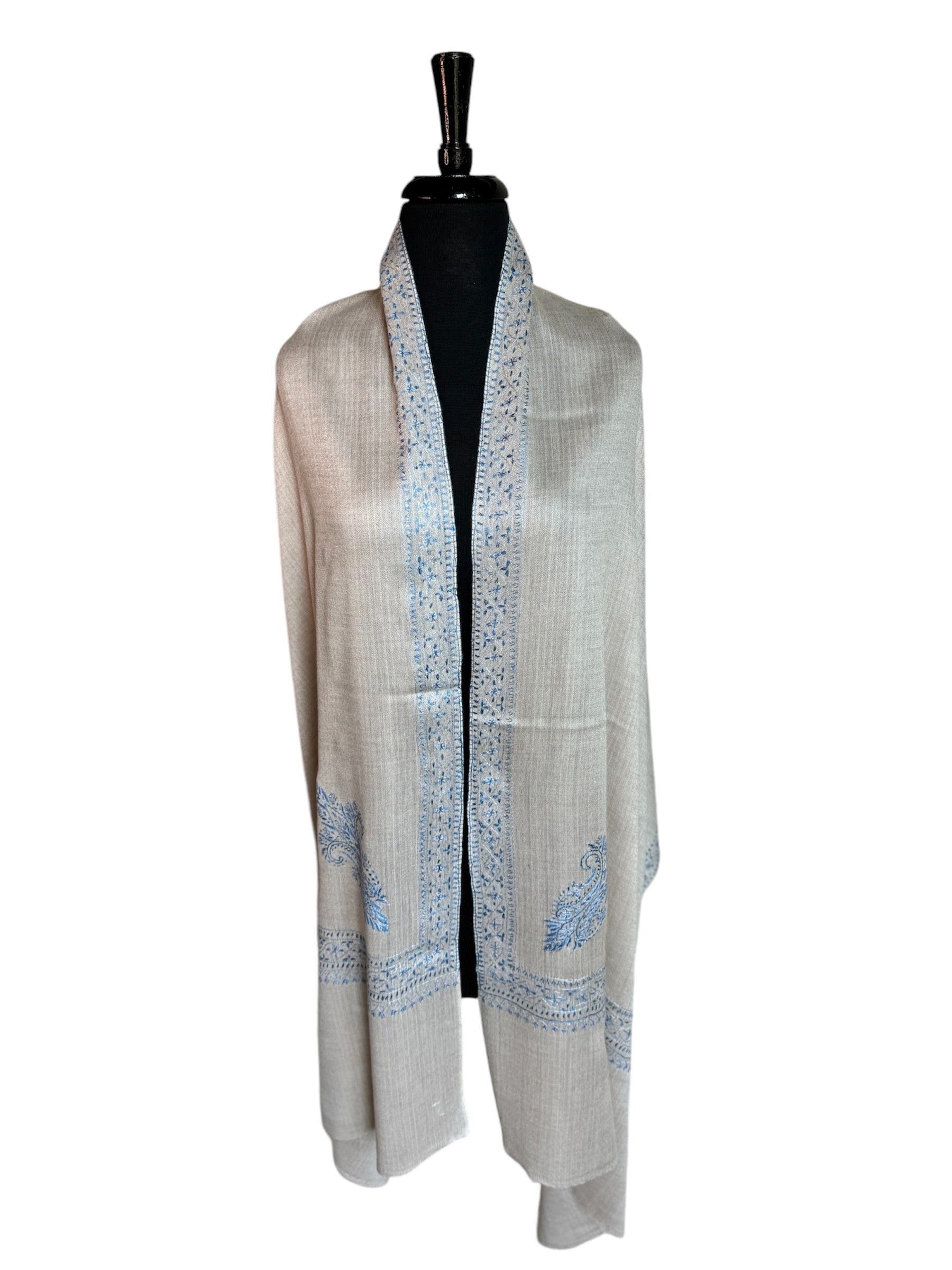 Kashmiri Feather-Light Woolen Wrap - Sozni Neemdor Design