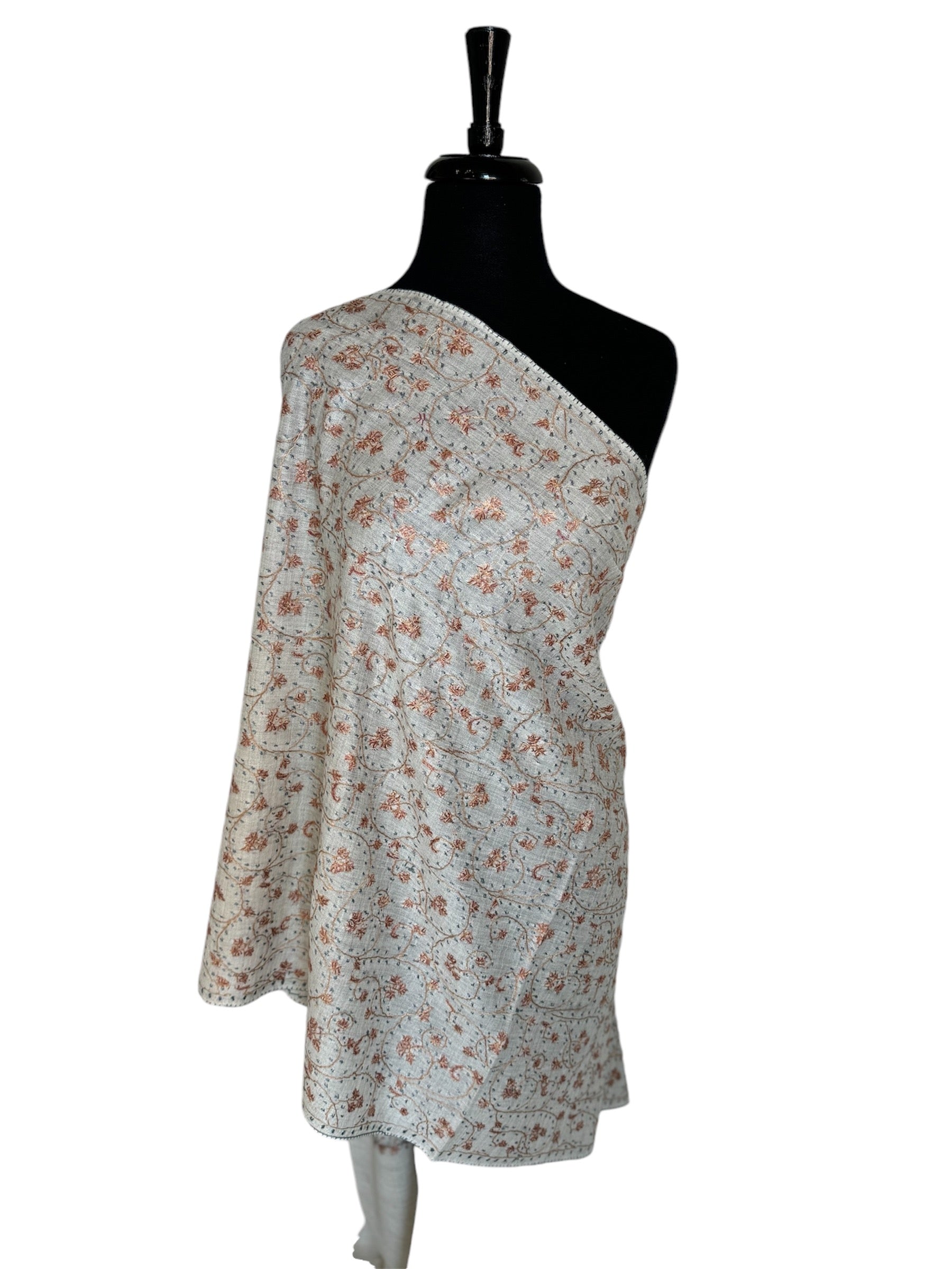 Kashmiri Feather-Light Woolen Stole - Sozni Jalidar Design image 0