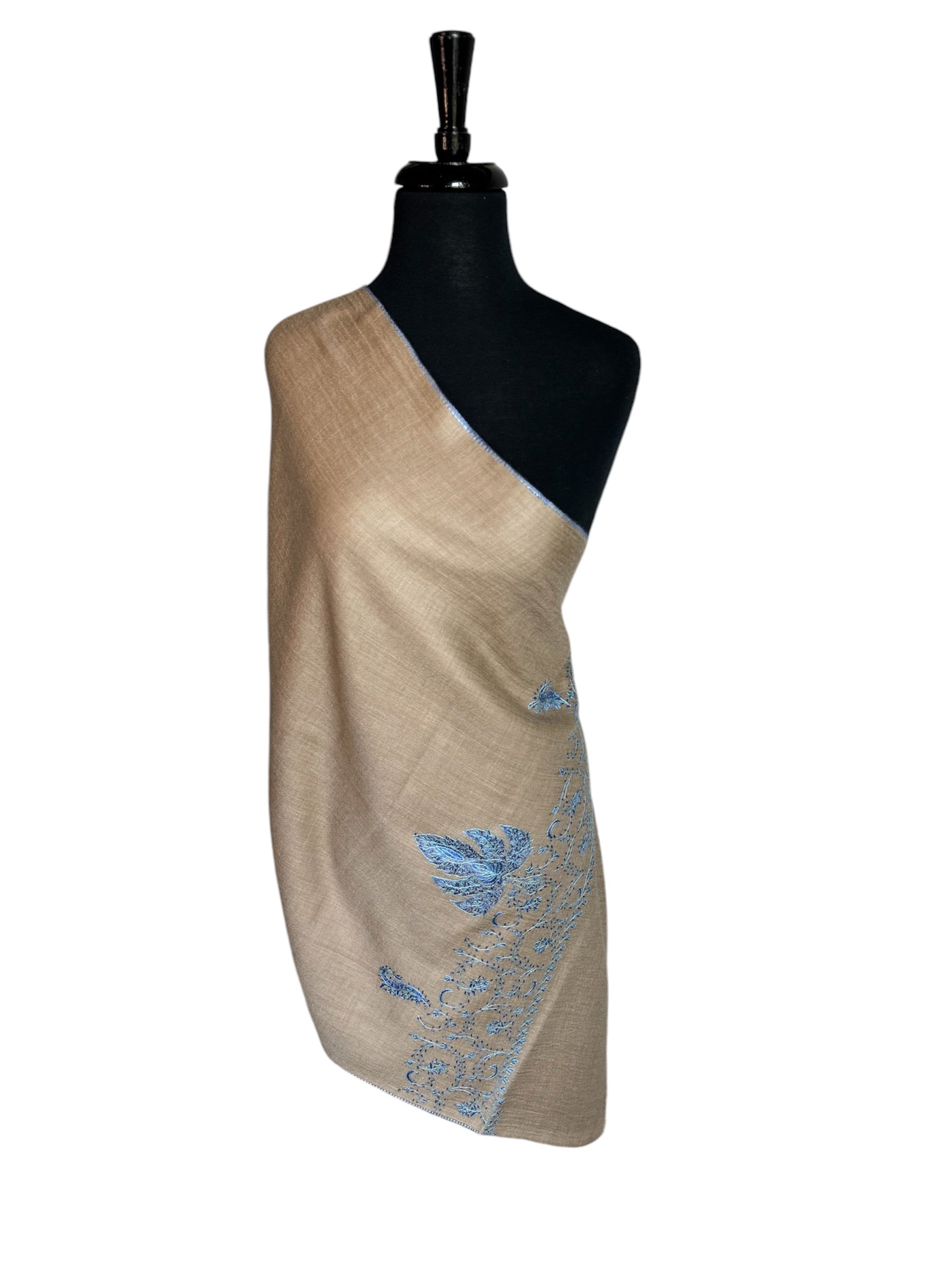 Kashmiri Woolen Stole - Sozni Paldar Design image 3